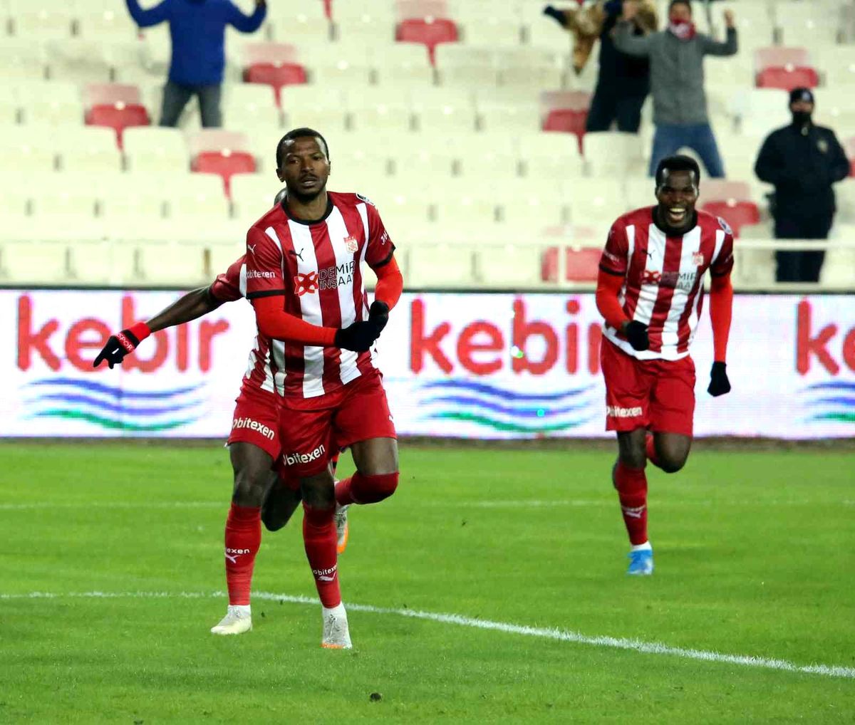 Sivasspor\'da Kayode, gol sayısını 3\'e yükseltti