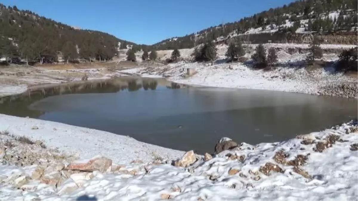 Soğuk hava ve kar yağışı etkili oldu