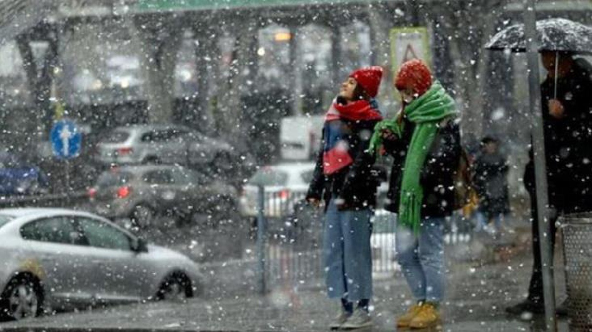 Son dakika: Meteoroloji yeni raporu yayımladı! Beklenen kar geldi