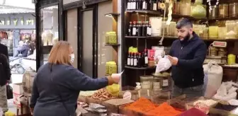 Uzun Çarşı esnafı AA'nın 'Yılın Fotoğrafları' oylamasına katıldı