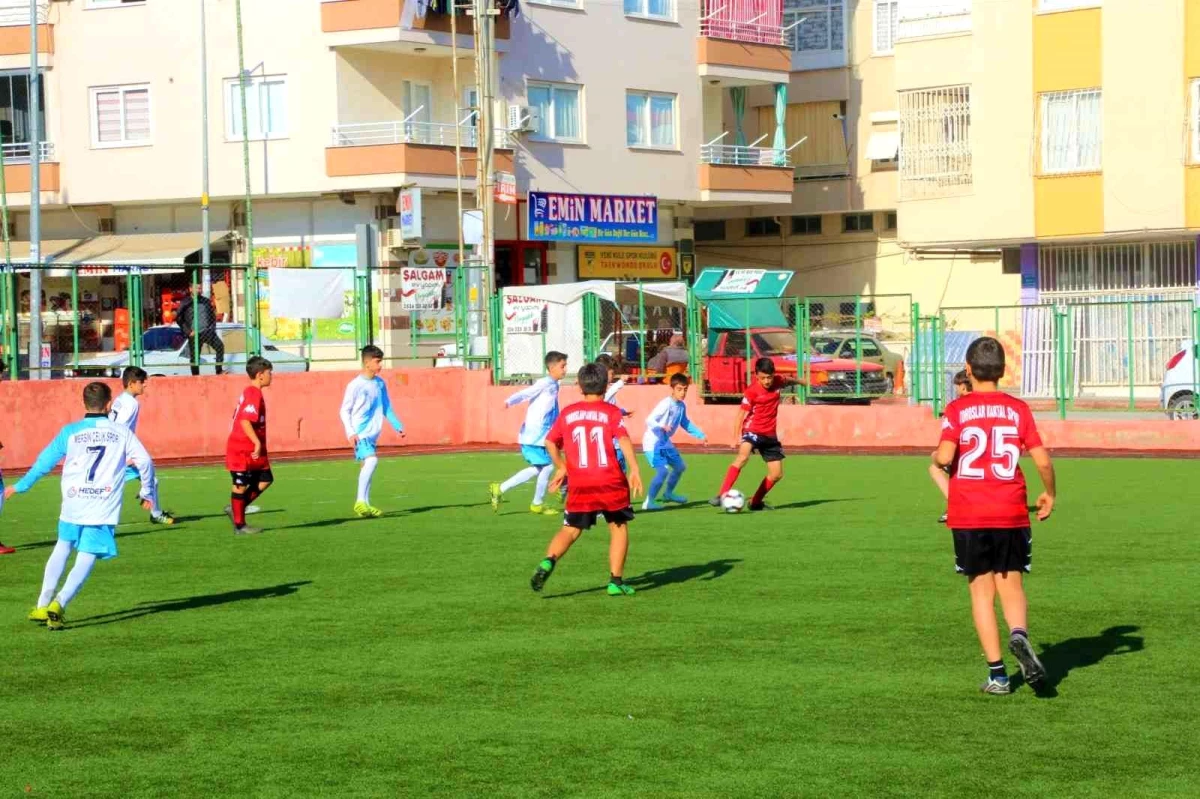3 Ocak Mersin\'in Kurtuluşu Minikler Futbol Turnuvası devam ediyor