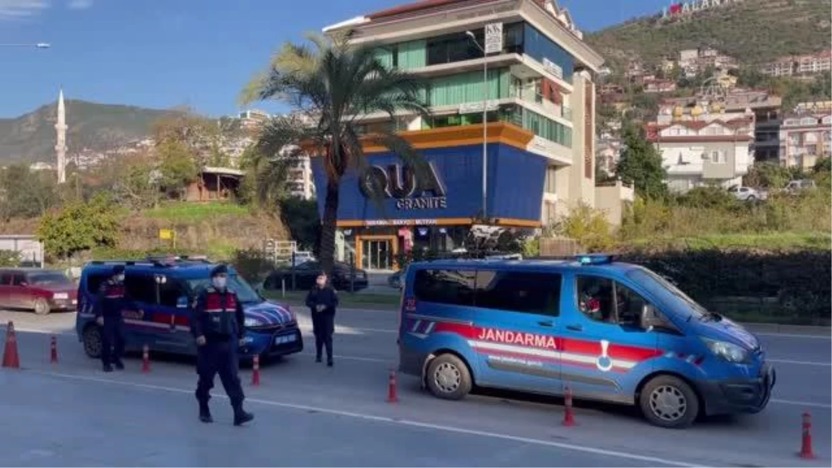Alanya\'da halk otobüsü şoförünü darbeden yabancı uyruklu şüpheli tutuklandı