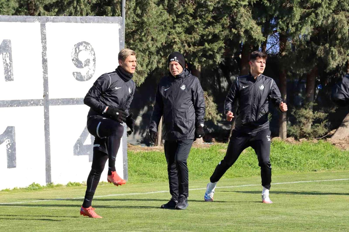 Altay\'da Kasımpaşa hazırlıkları sürüyor