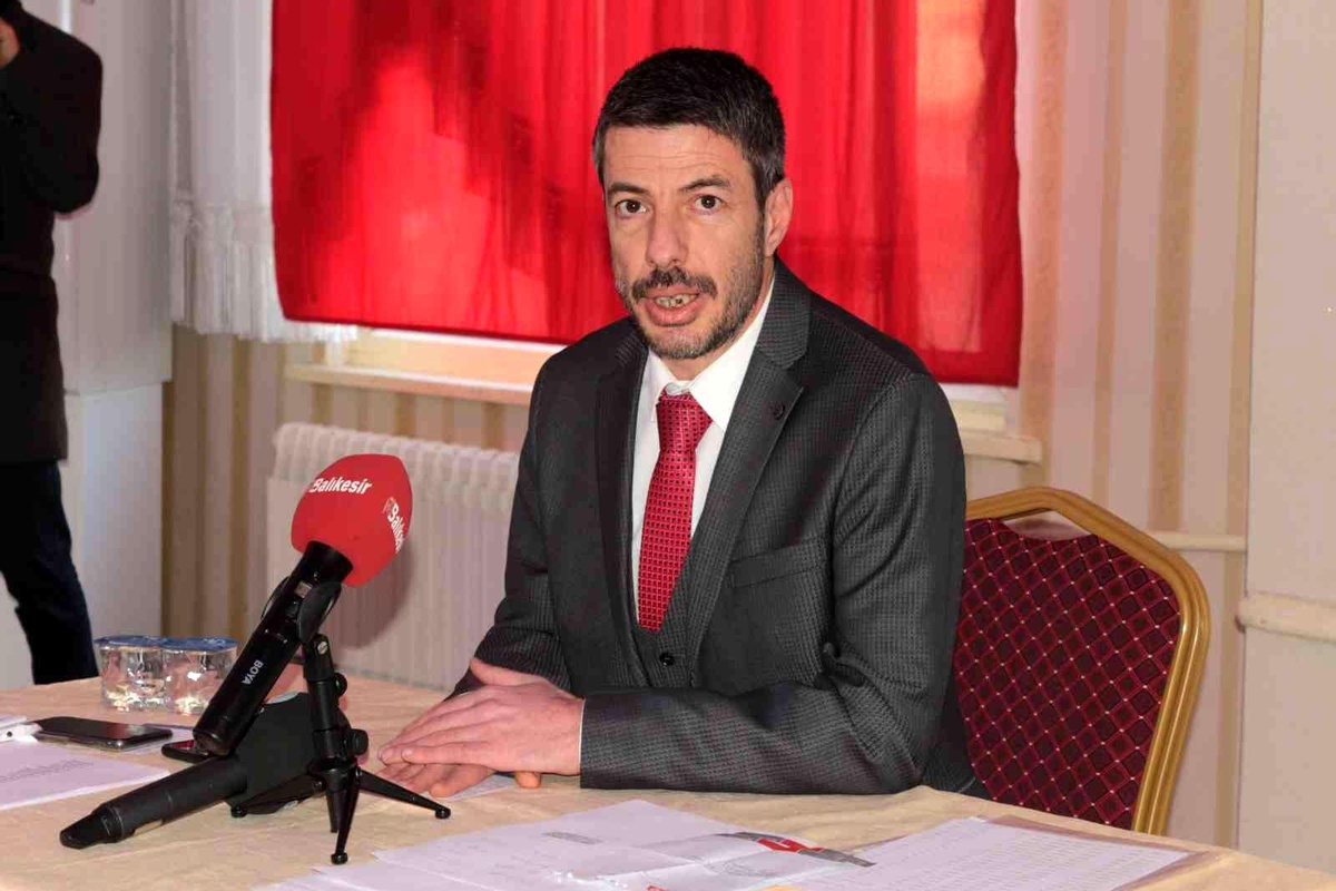 Balıkesir Şoförler ve Otomobilciler Odası Başkanı Rıza Tekin adaylığını açıkladı