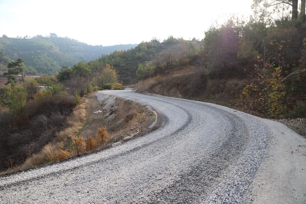 Başkan Kayalar Çiftçinin Yanında