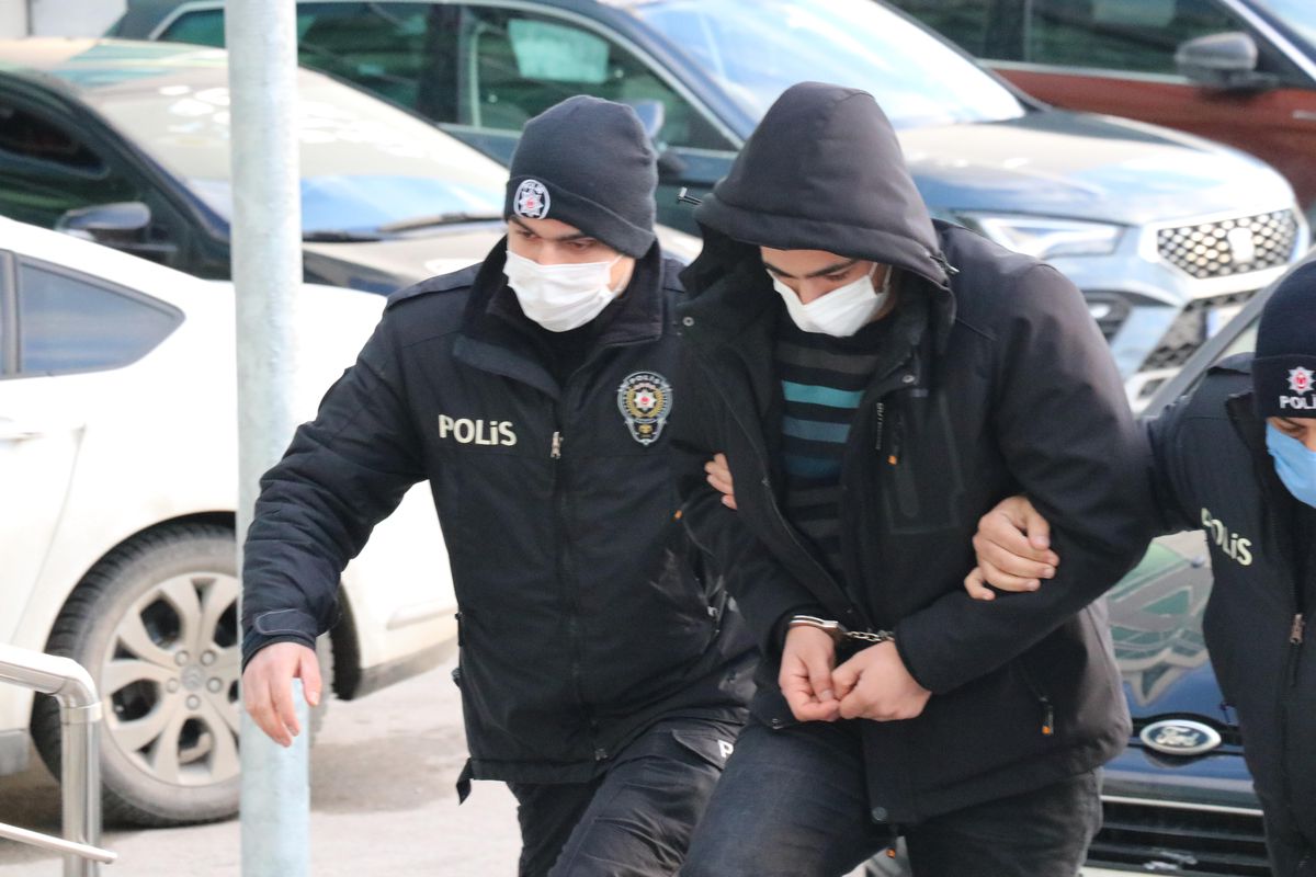 Bolu'da doktoru darbettiği iddia edilen hasta yakını tutuklandı