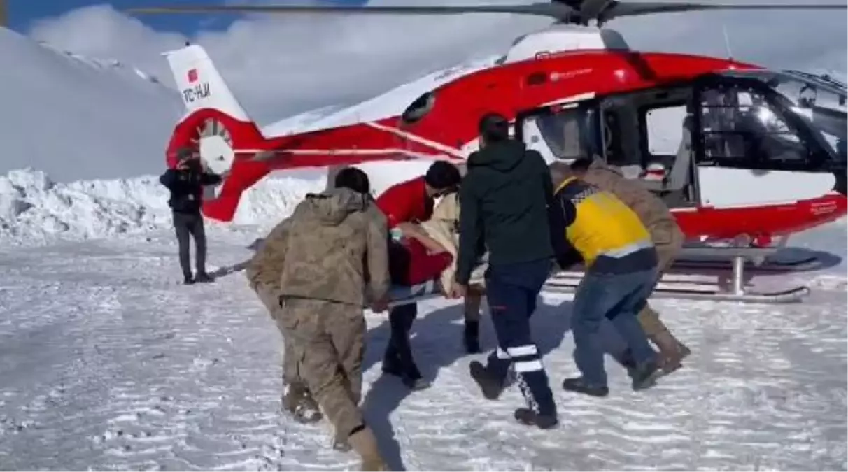 Son dakika haber | DOĞUM SANCILARI TUTAN SÜHEYLA, AMBULANS HELİKOPTERLE HASTANEYE ULAŞTIRILDI