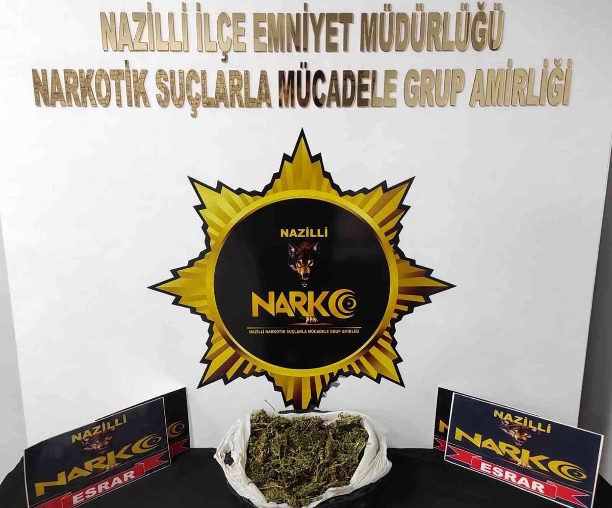 Durdurulan araçta 400 gram esrar ele geçirildi
