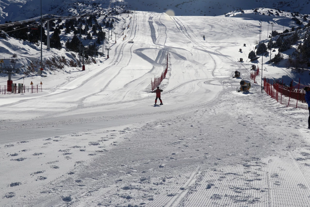 Ergan Dağı Kayak Merkezi\'nde kayak sezonu hafta sonu açılıyor