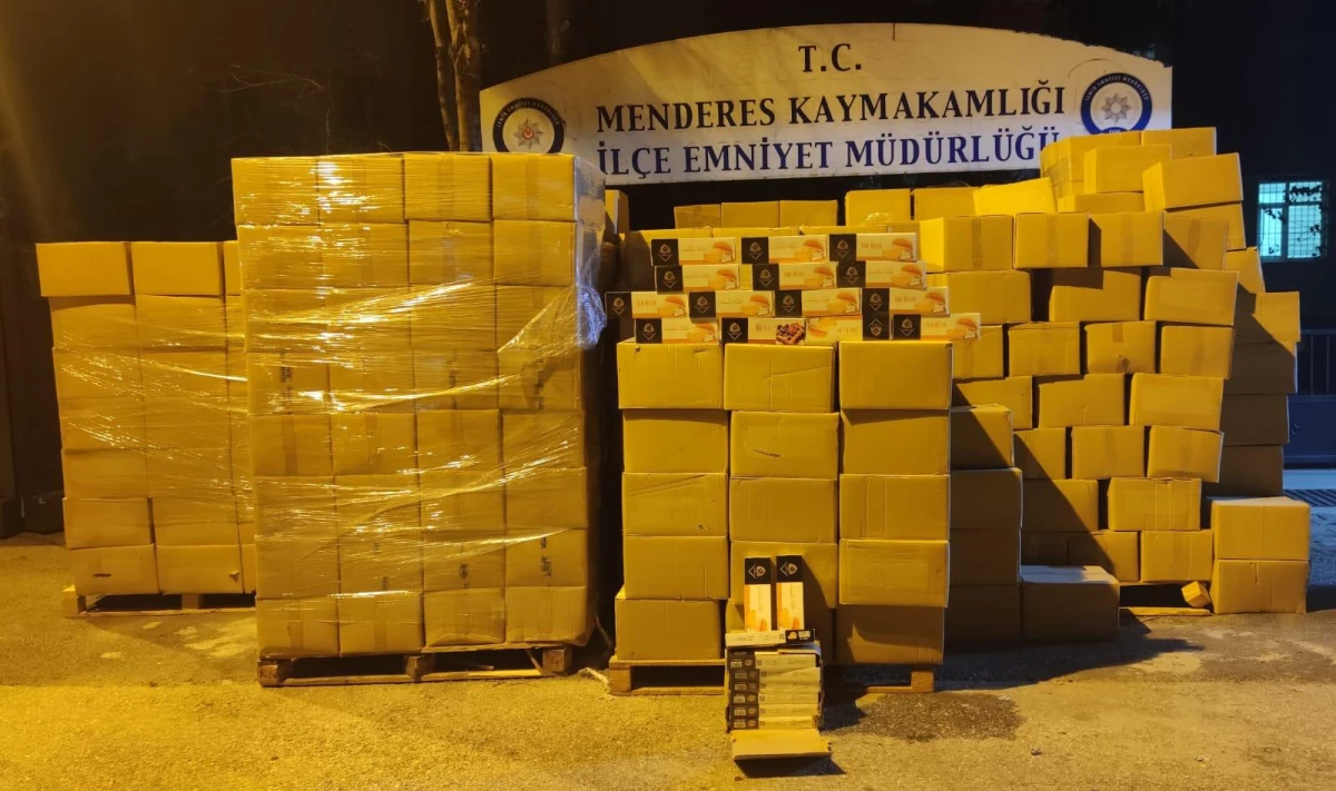 İzmir\'de 4 milyon lira değerinde 10 ton kaçak tütün ele geçirildi
