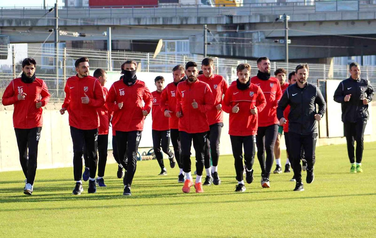 Karşıyaka, ikinci devre için sahaya indi