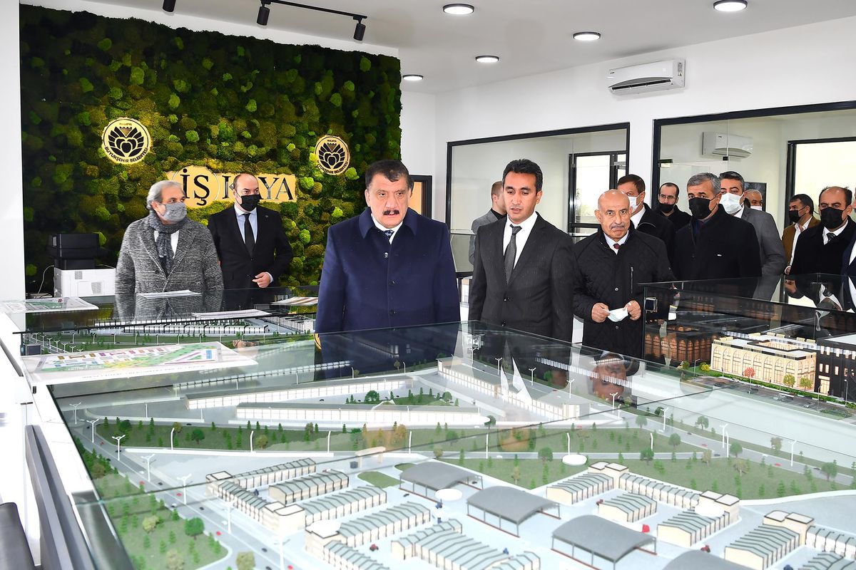 Kayısı ticaretinin kalbi, Dünya Kayısı Merkezi'nde atacak