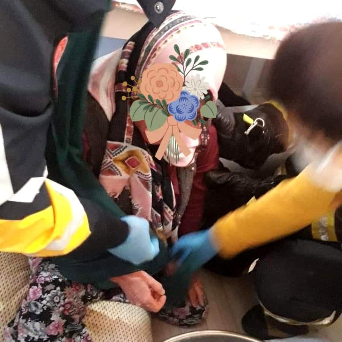 Son dakika haber! Kolunu hamur makinesine kaptıran kadını itfaiye kurtardı