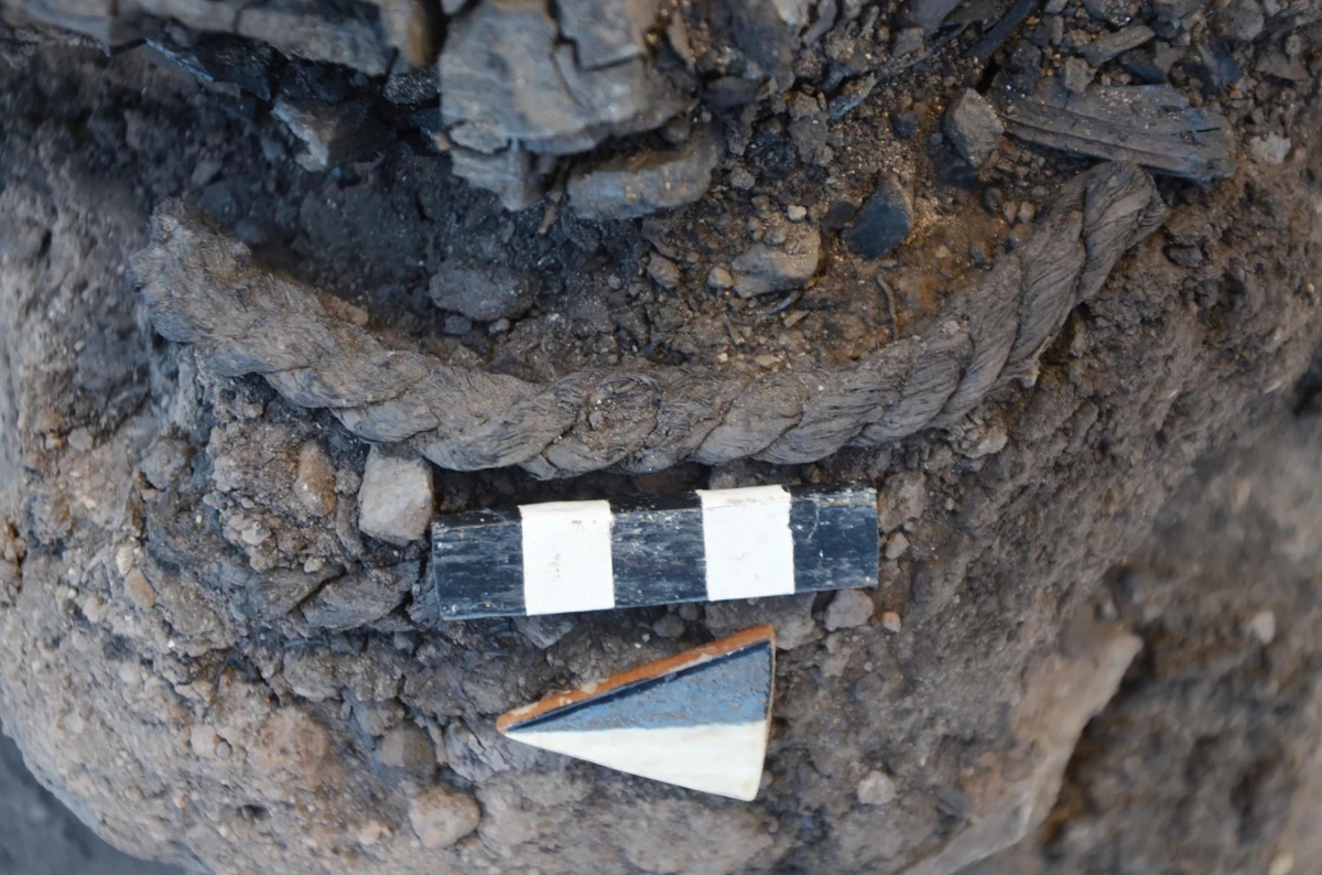 Kütahya\'da höyük kazısında 4 bin 500 yıllık urgan parçalarına rastlandı