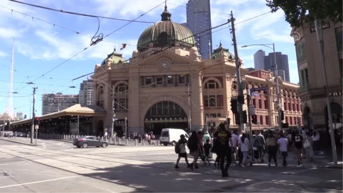 MELBOURNE - Avustralya\'da günlük Kovid-19 vaka sayıları artmaya devam ediyor