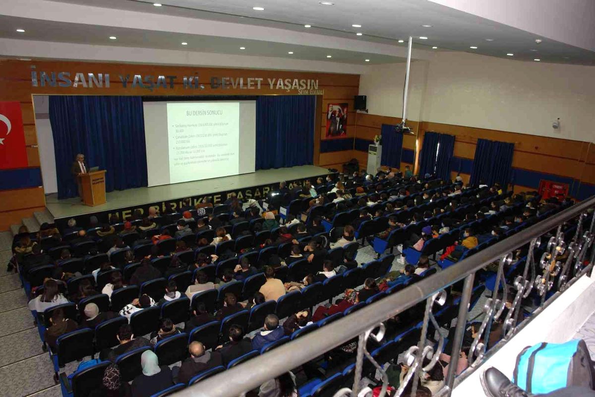 Pazaryeri\'nde Sarıkamış Harekatı konferansı