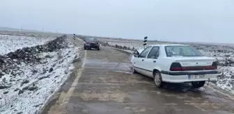 Şanlıurfa'da otomobiller çarpıştı: 1'i bebek, 2'si çocuk 10 yaralı