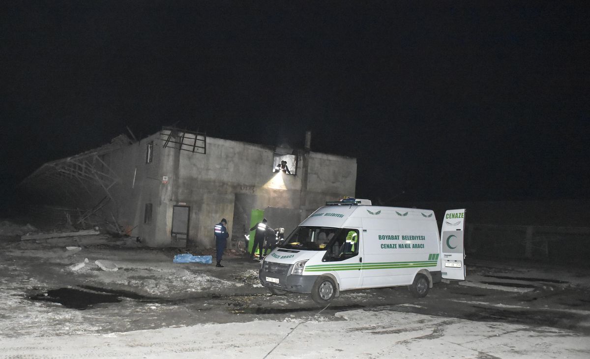 Son dakika haberi | Sinop\'ta fabrika yangınında bekçi yaşamını yitirdi