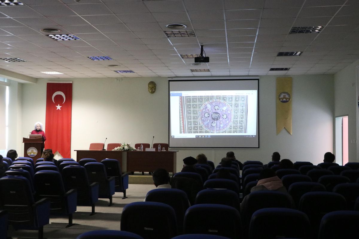 Trakya Üniversitesinde "Edirnekari" konferansı düzenlendi