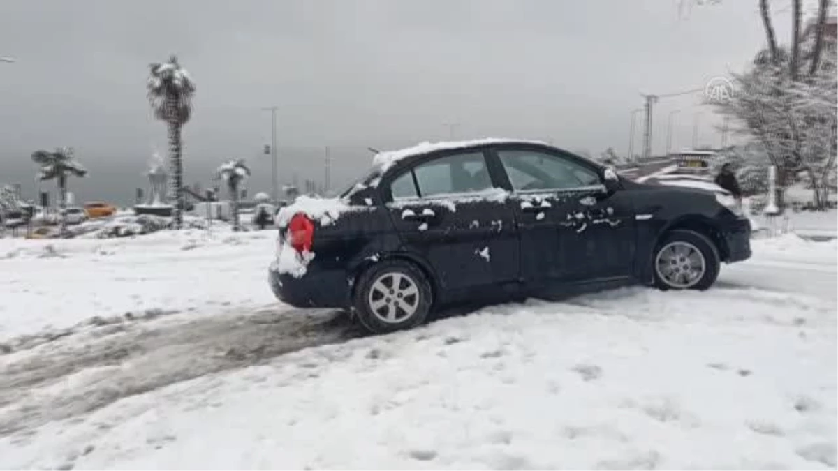 ZONGULDAK - Kar yağışı etkili oluyor