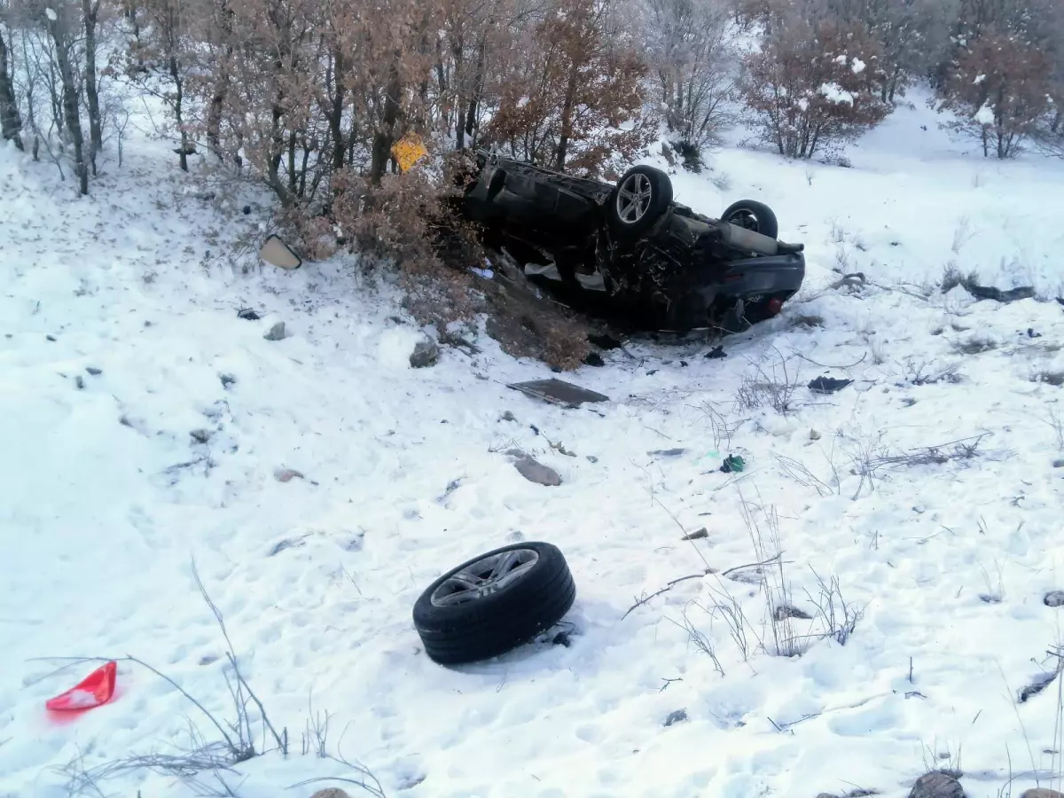 Son dakika haberleri | Afyonkarahisar\'da su kanalına devrilen otomobilin sürücüsü öldü