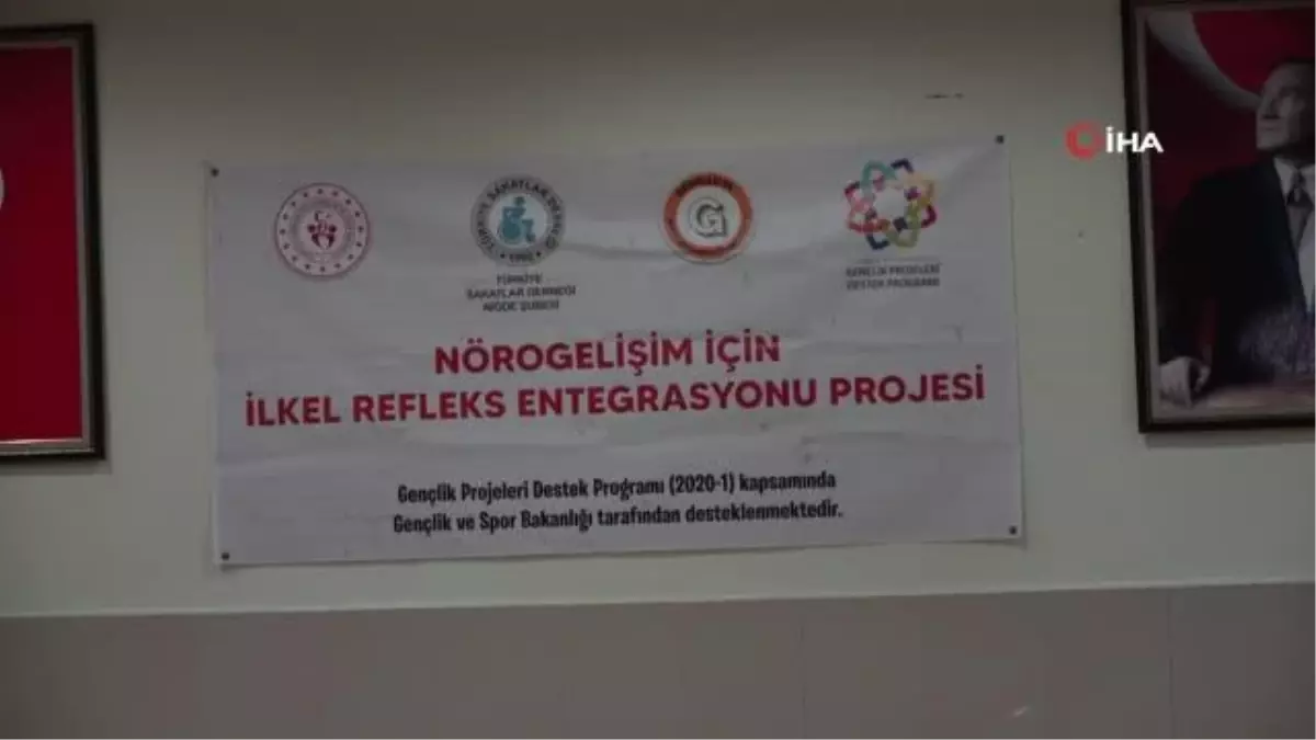 Down sendromlu öğrenciler ve öğretmenleri için refleks eğitimi verildi