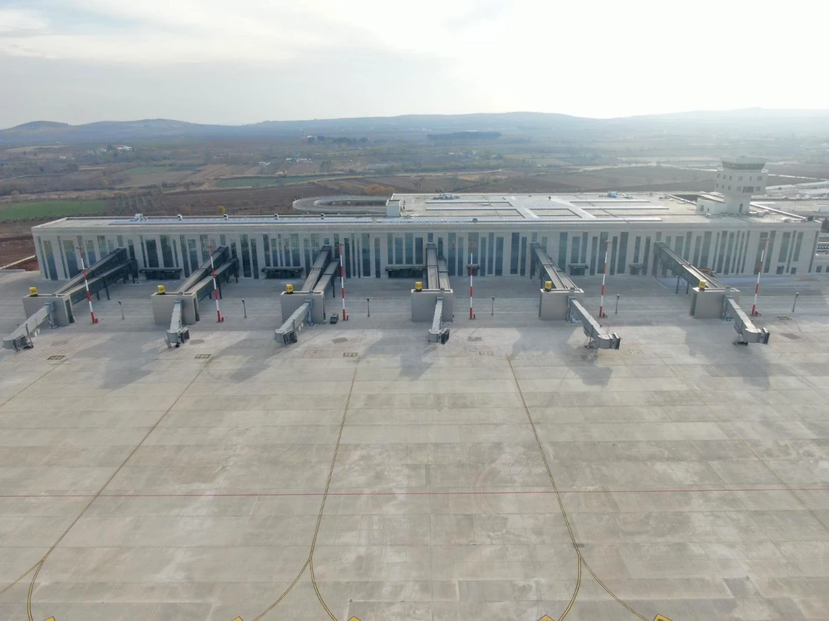 Gaziantep Havalimanı\'nın yeni terminal binasının açılışı yarın yapılacak