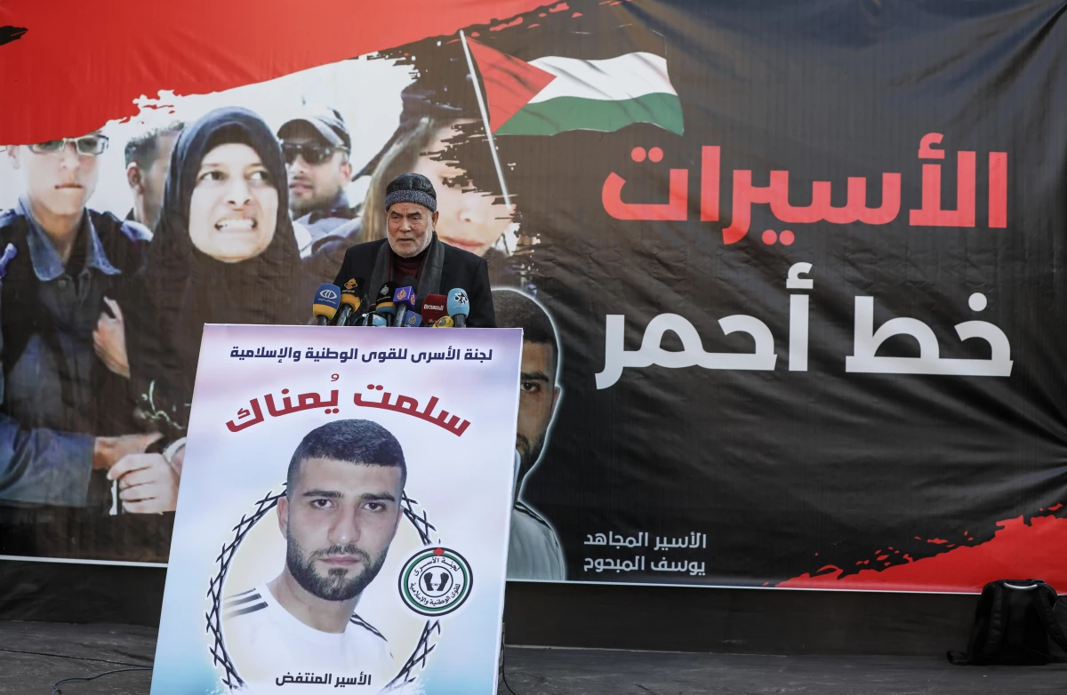 Gazzelilerden İsrail hapishanelerindeki tutuklu Filistinli kadınlara destek gösterisi