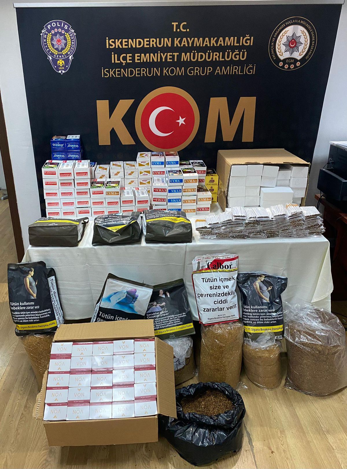 Hatay\'da 39 bin 400 gümrük kaçağı makaron ile 41 kilogram tütün ele geçirildi