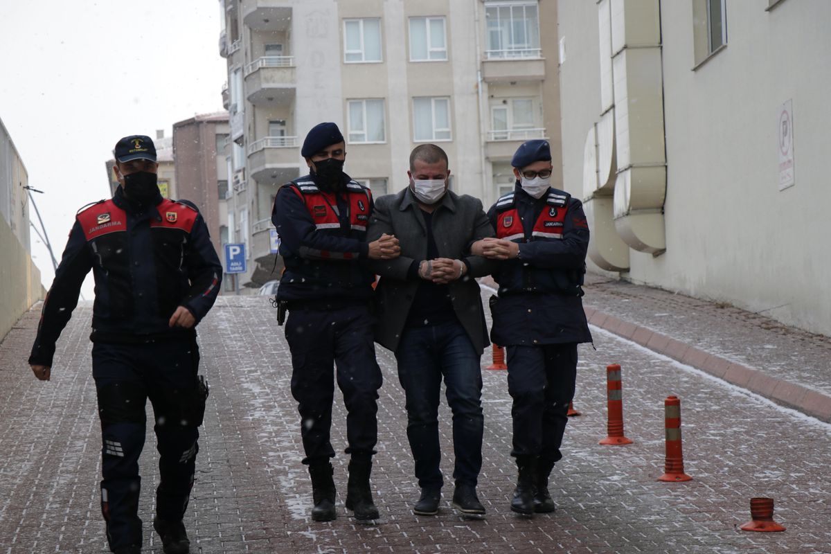 Kayseri\'de 20 litre kaçak içki ele geçirildi