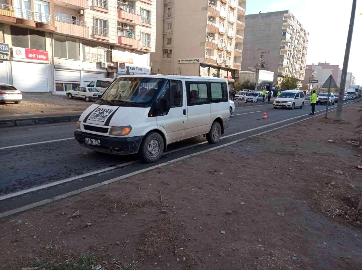 Son dakika haber: Mardin\'de minibüsün çarptığı vatandaş hayatını kaybetti