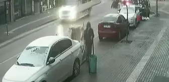 Son dakika: Pes dedirten görüntü... Kağıt toplayıcısının çöp kovasını çaldığı anlar kamerada