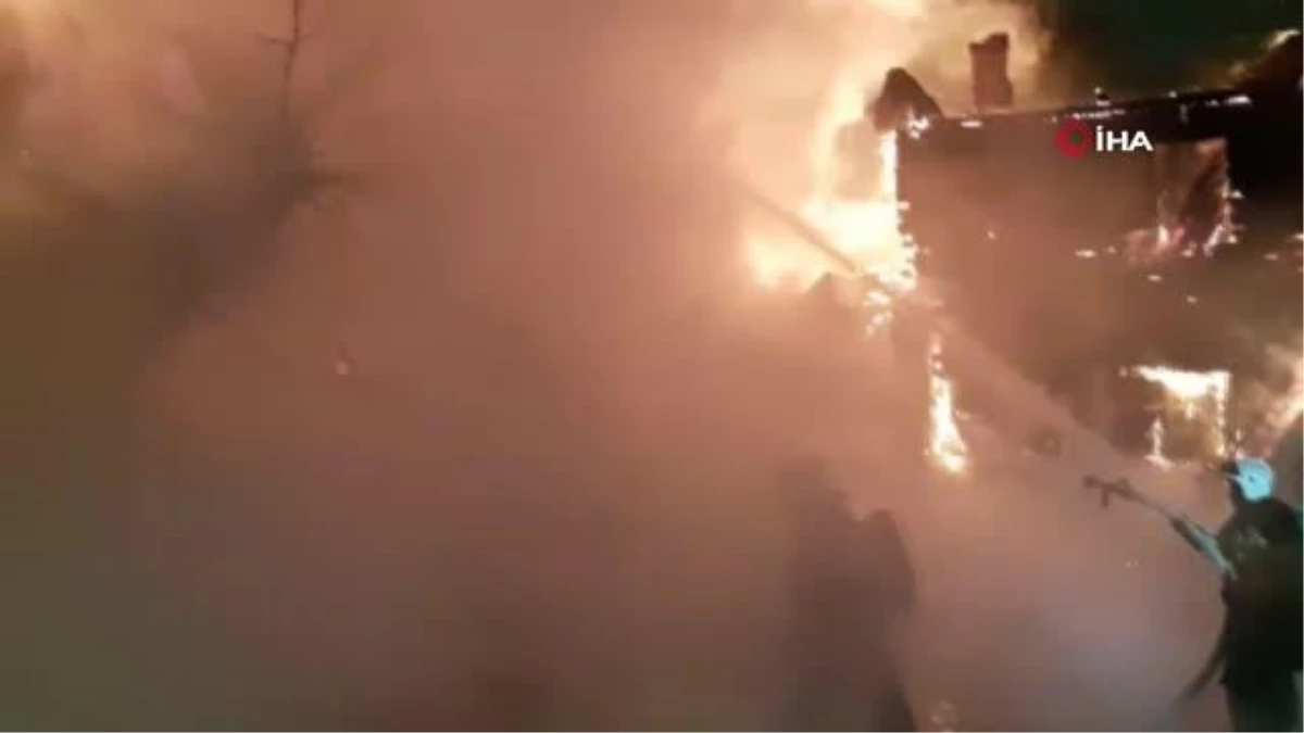 Son dakika haberleri! Rusya\'da pandemi hastanesinde yangın: 2 ölüİki katlı binada yangında 1 kişi öldü