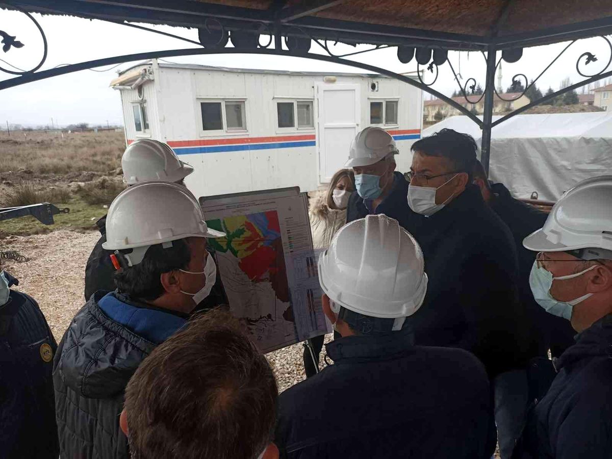 Simav\'da \'Tarıma Dayalı İhtisas Organize Sera Bölgesi\' sevinci
