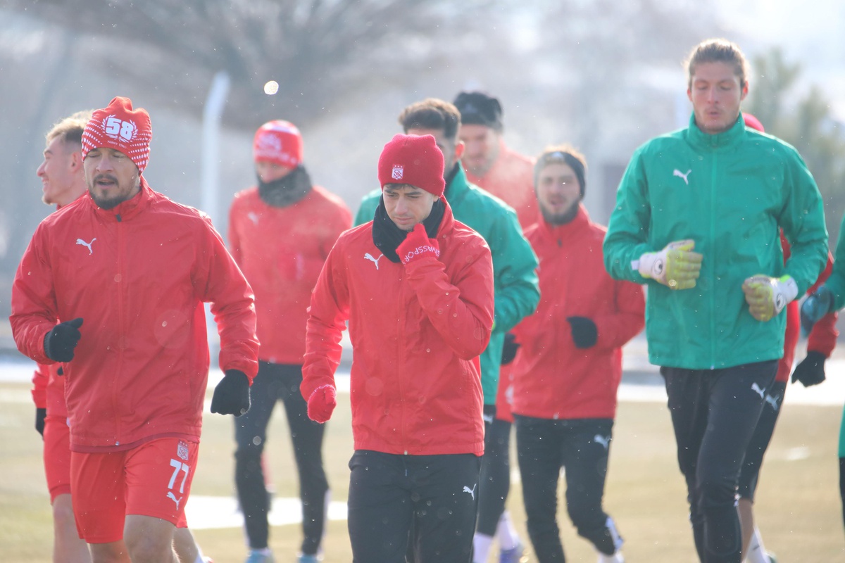 Sivasspor\'da Kayserispor maçının hazırlıkları devam ediyor