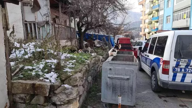 Yanan evin enkazındaki cansız bedene 16 saat sonra ulaşıldı!