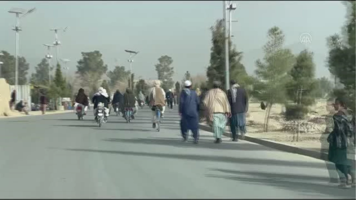 Afganistan\'ın Kandahar vilayetinde kuraklık nedeniyle yağmur duasına çıkıldı