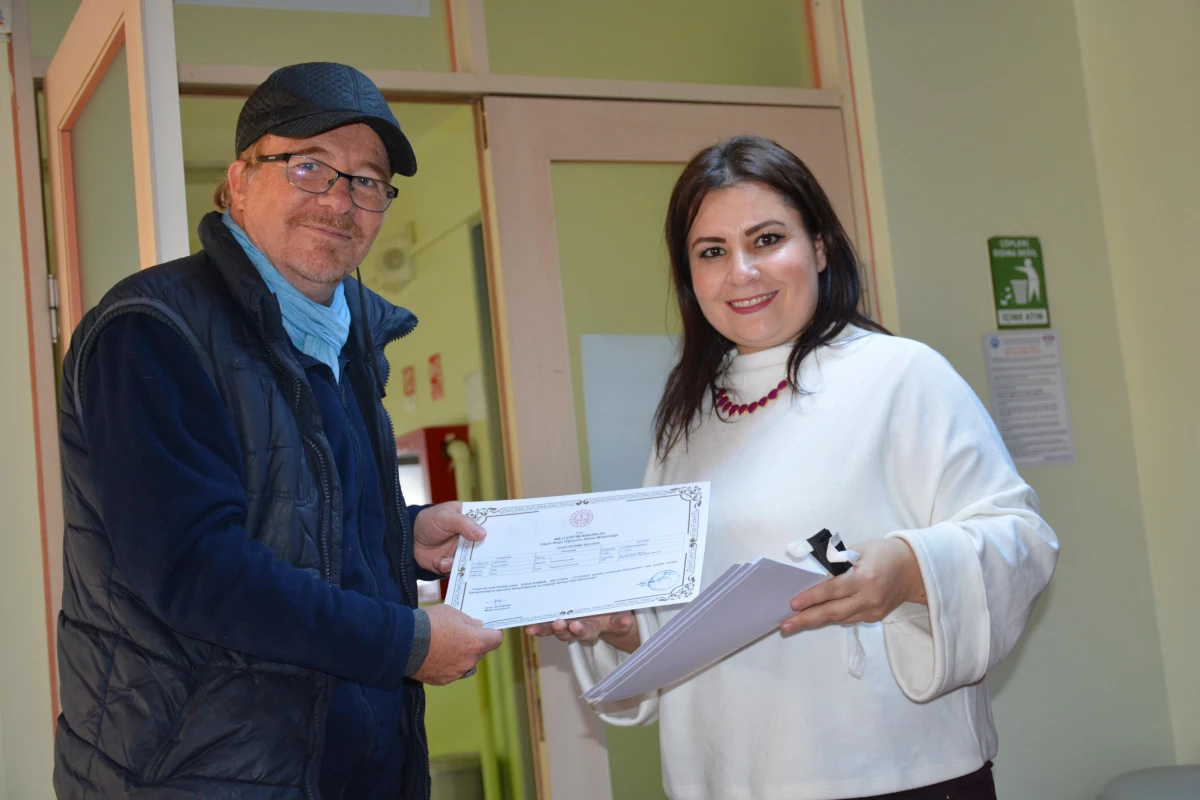 Afyonkarahisar\'da Emlak Danışmanlığı kursiyerleri belgelerini aldı