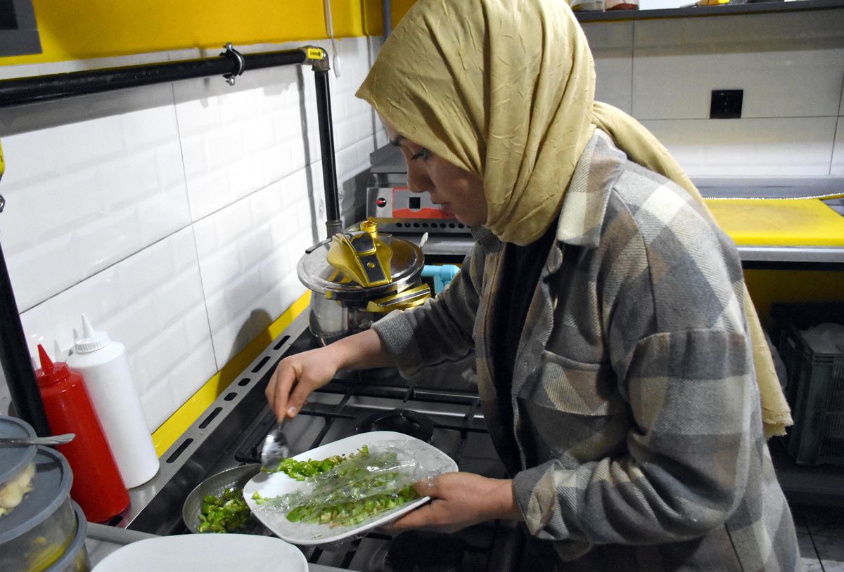 Aksaray\'da kadın girişimci hayalini kurduğu işletmeye KOSGEB desteğiyle kavuştu