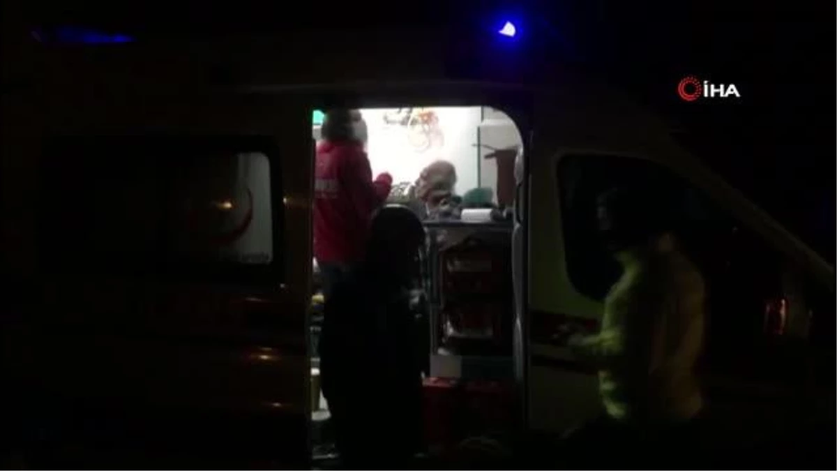 Alaşehir\'de iki otomobil çarpıştı: 8 yaralı