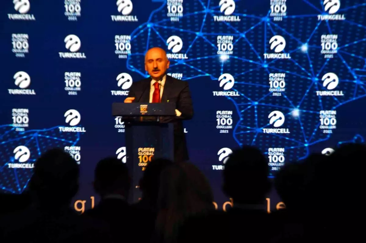 Bakan Karaismailoğlu: "Bakanlığımız 19 yılda 1 trilyon 150 milyar TL\'lik ulaştırma altyapısı yatırımı yaptı"