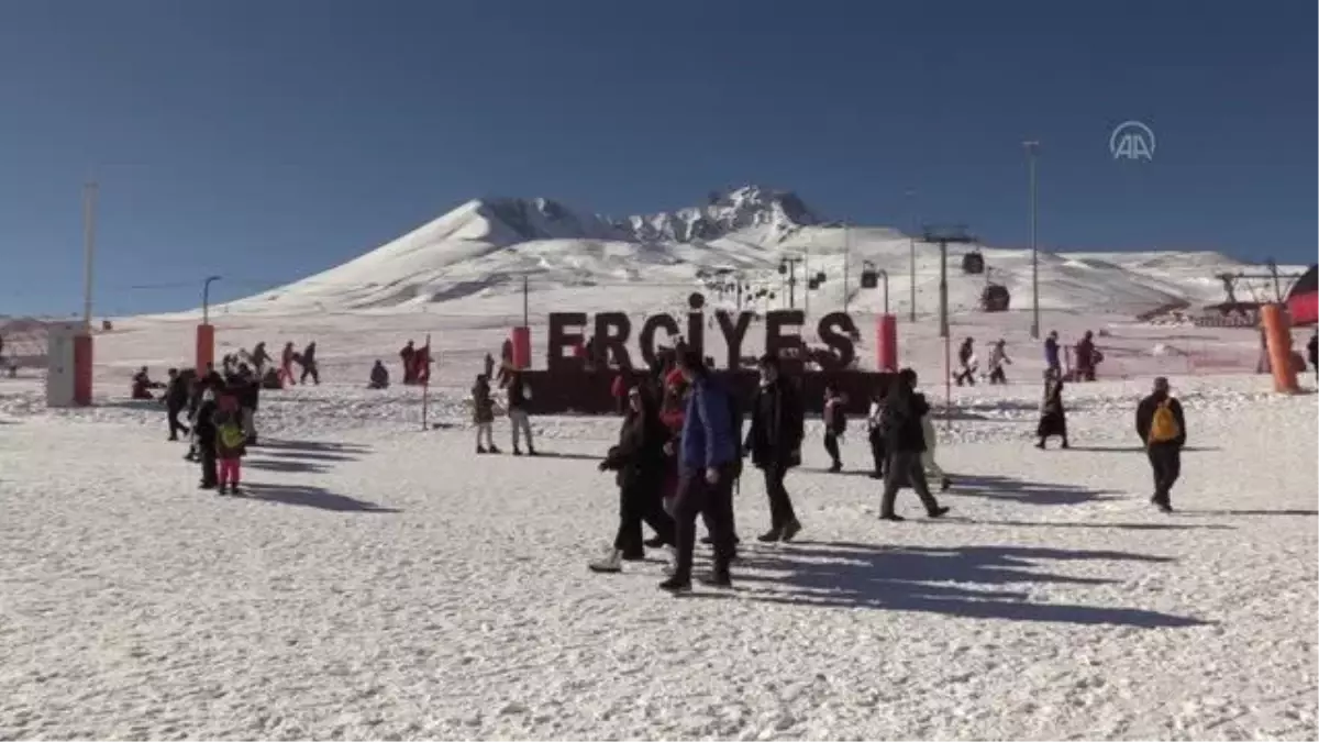 Erciyes\'te hafta sonu yoğunluğu