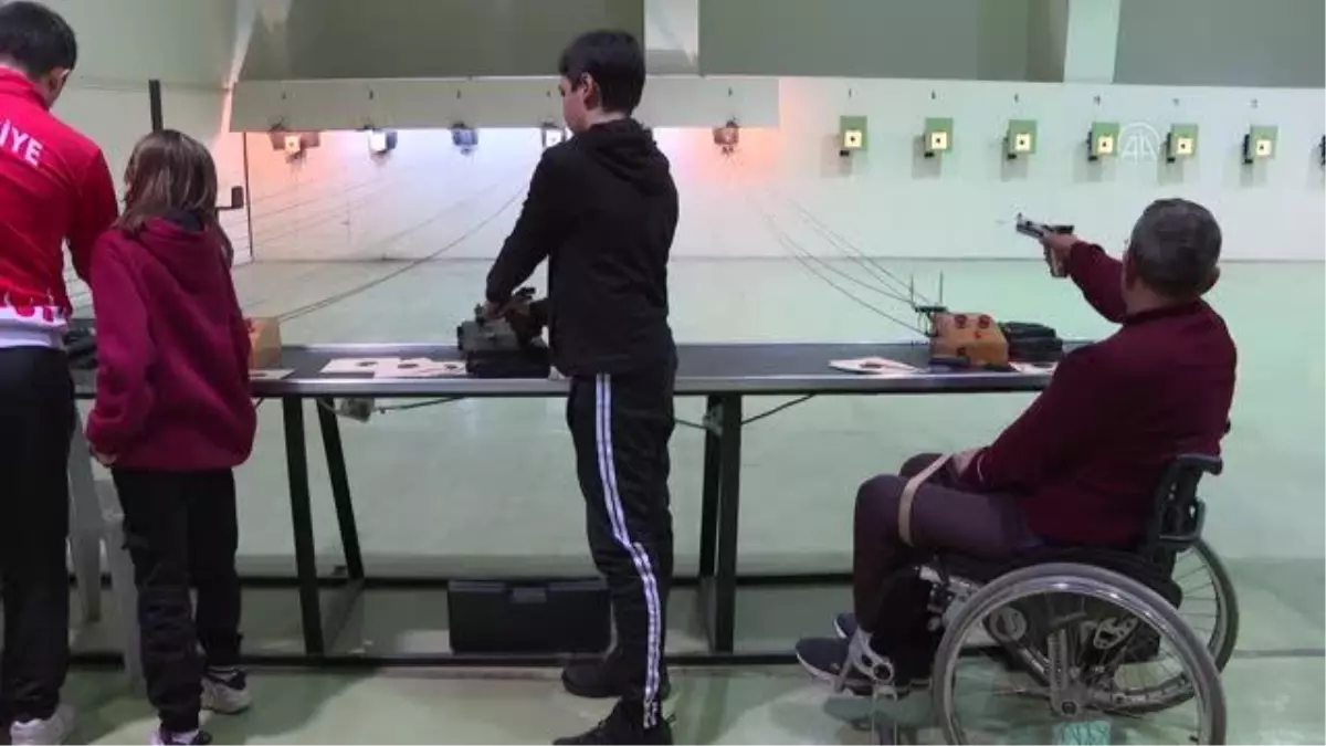 Fahri antrenörlerin yetiştirdiği atıcıların ilk hedefi olimpiyatlar