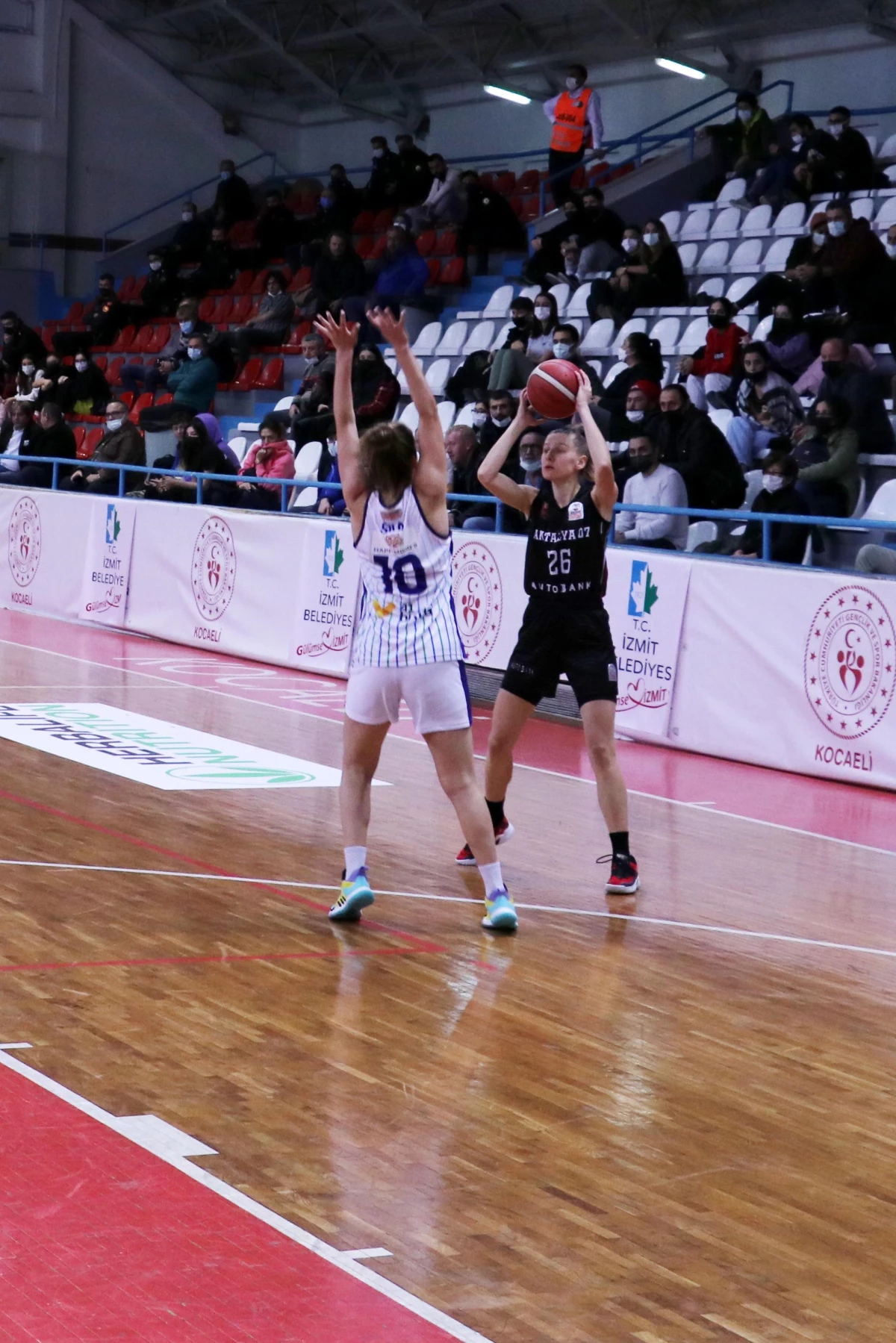 KBSL: UMF Yapı İzmit Belediyespor: 51 Antalya 07 Basketbol: 60