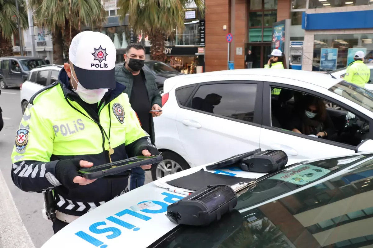 İzmir\'de en çok trafik kazasının yaşandığı 11 kara nokta belirlendi