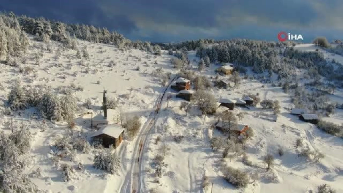 Karla kapanan köylerde mest eden kış güzelliği
