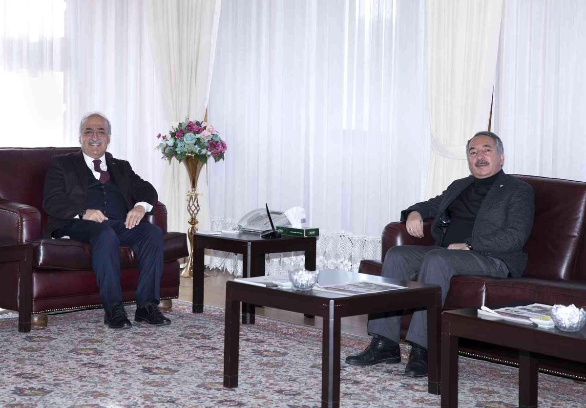 Rektör Çomaklı, mevkidaşı prof. Dr. Abdulhalik Karabulut\'u misafir etti