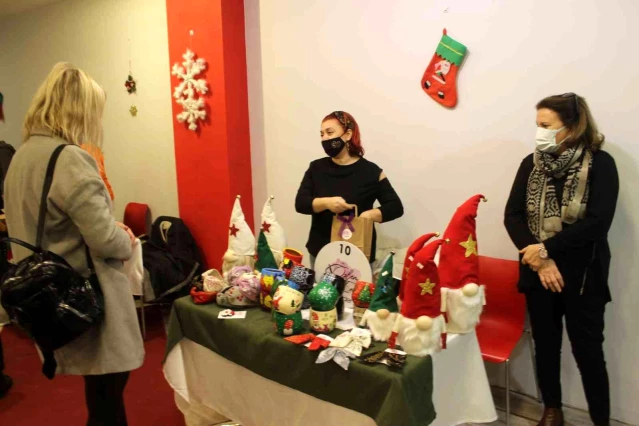 Salihli'de yeni yıl hediyeleri fuarı açıldı