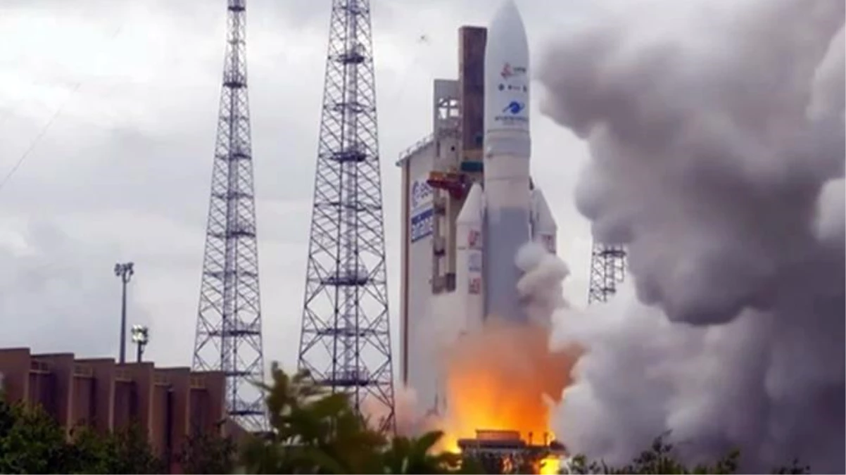 Son Dakika: NASA, zamanda yolculuk yapacak James Webb Teleskobu\'nu uzaya fırlattı!