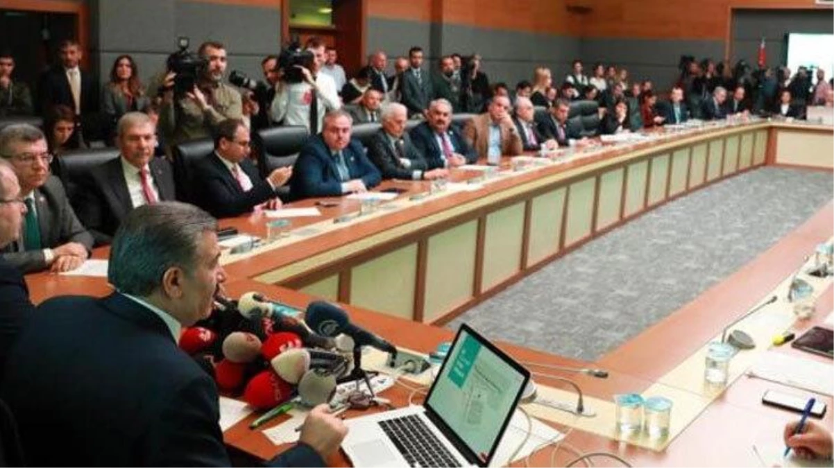 Son Dakika! Sağlık Bakanı Fahrettin Koca: Yeni vakaların yüzde 10\'undan fazlası Omicron